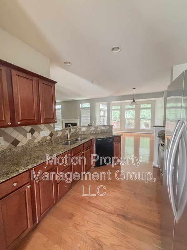 6000 Boathouse Ln #C - Photo 3 of 17