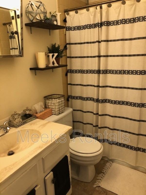 1665 6th Ave #17 - Photo 6 of 6