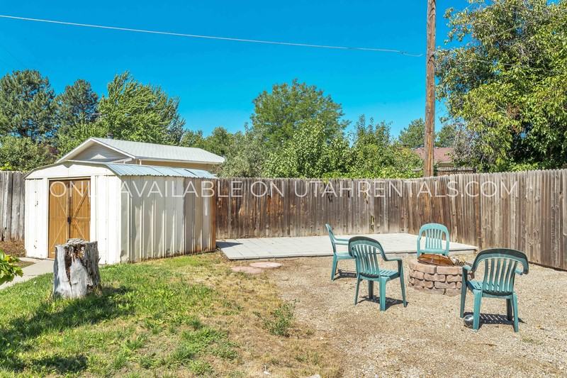 1671 E St - Photo 7 of 29
