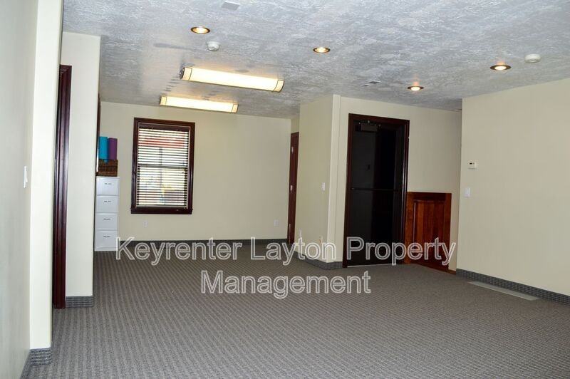 460 South Lake St - Photo 2 of 29