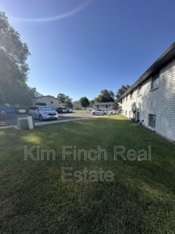 733 S Stubbs Ave - Photo 2 of 15