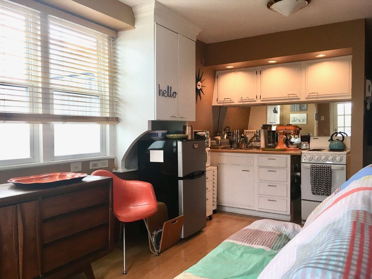 2114 Pine St - Photo 3 of 10