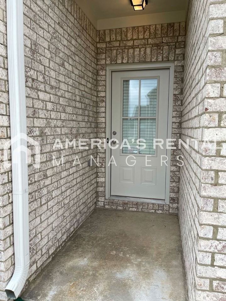 15573 Crimson Ridge Cir - Photo 2 of 21