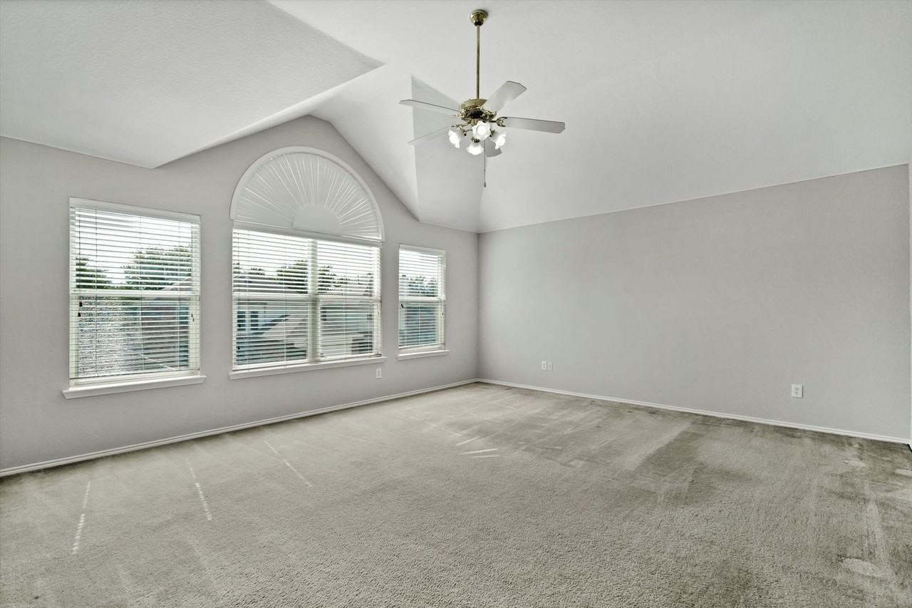 4404 Waskom Dr - Photo 2 of 27