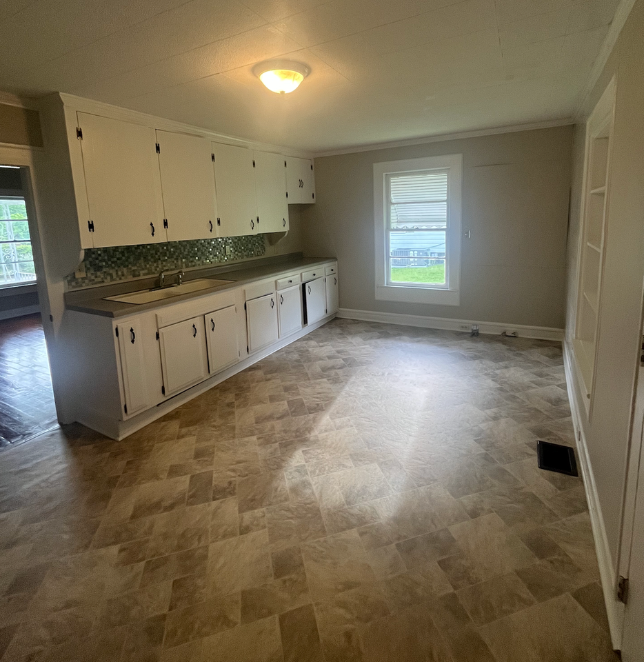 407 Woodruff St - Photo 2 of 7