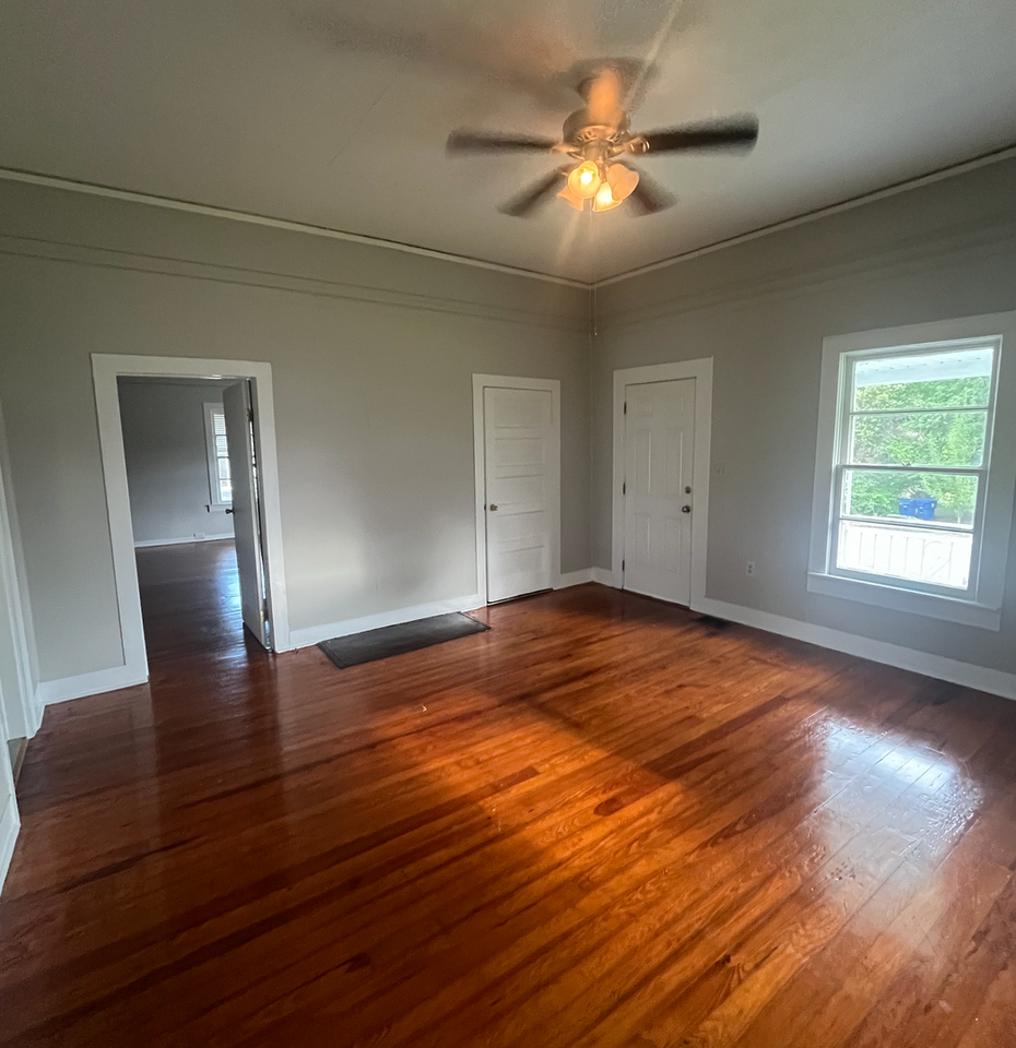 407 Woodruff St - Photo 4 of 7