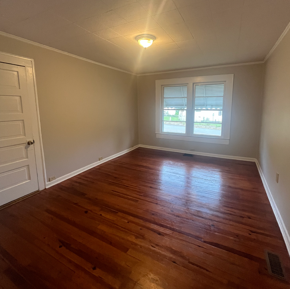 407 Woodruff St - Photo 5 of 7