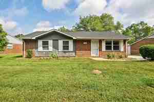 featured image of 315 E Lyon St