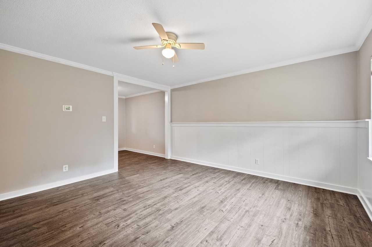 315 E Lyon St - Photo 6 of 19