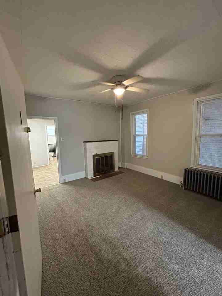 109 N Arch St - Photo 2 of 11