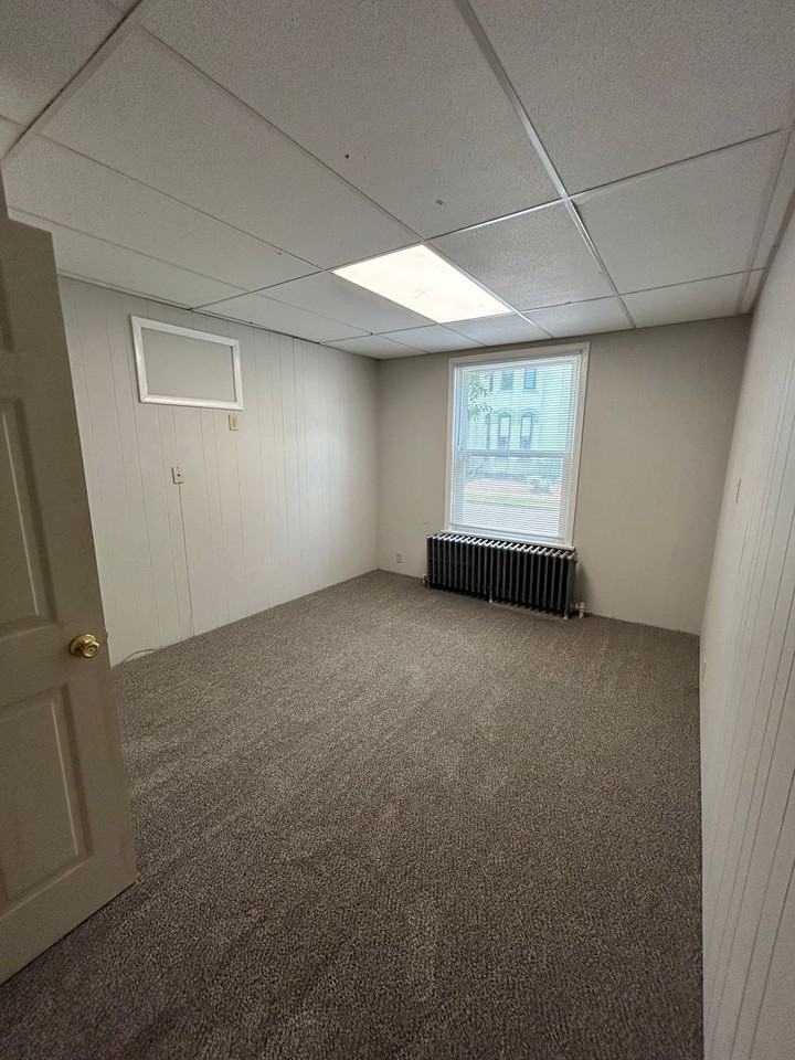 109 N Arch St - Photo 3 of 11