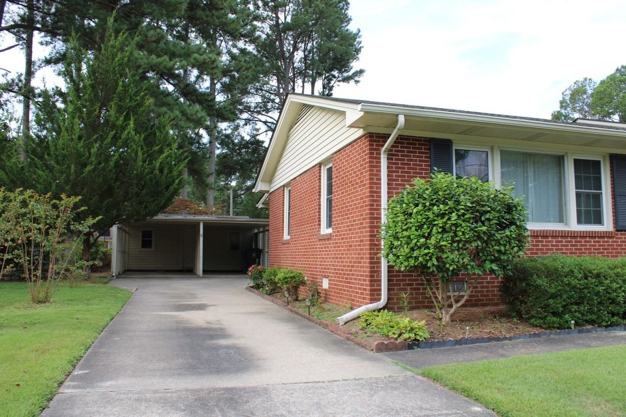 1705 Hillcrest Dr W - Photo 3 of 28