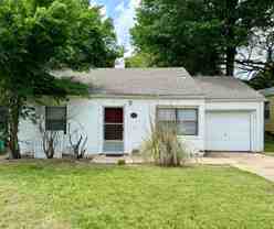 607 S Fountain St - Photo 1 of 1