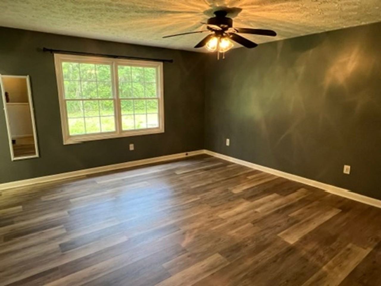 510 S May St - Photo 5 of 10