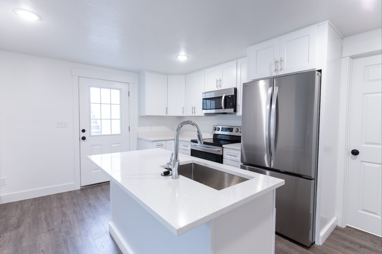 4927 N Brandon Park Dr - Photo 3 of 10