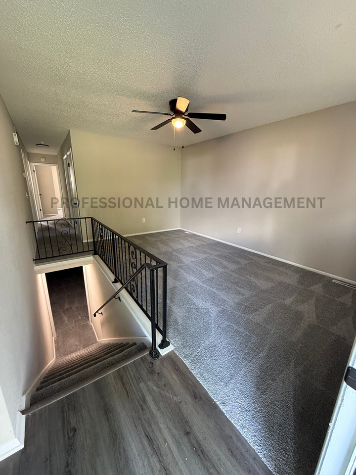 420 N Reno Ave - Photo 3 of 12