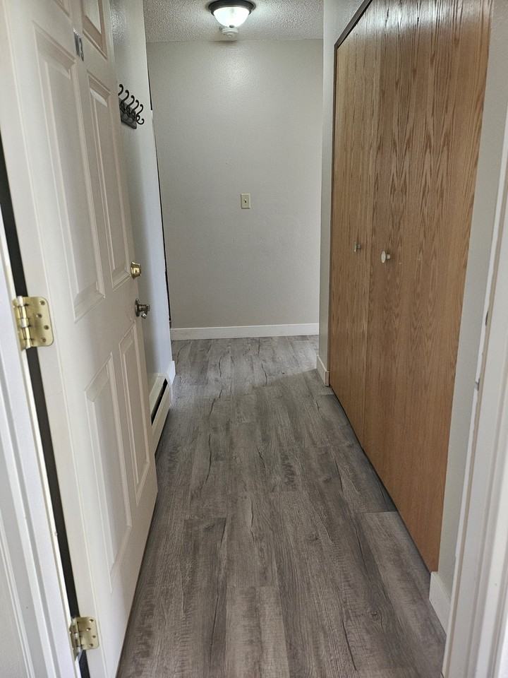 2055 Blairs Ferry Rd - Photo 4 of 9