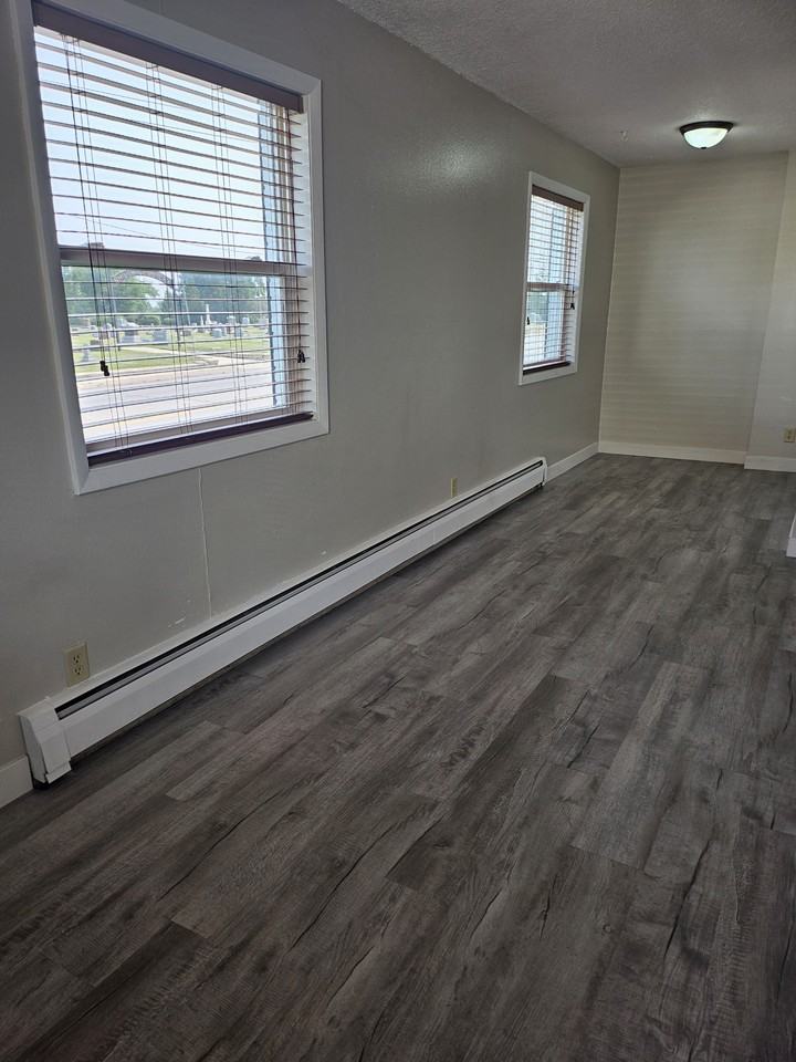 2055 Blairs Ferry Rd - Photo 6 of 9