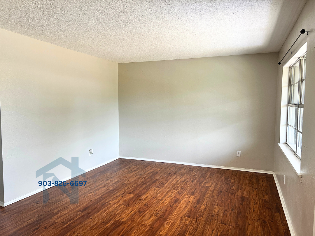 Water Oak 302 Houston Street - Photo 2 of 9