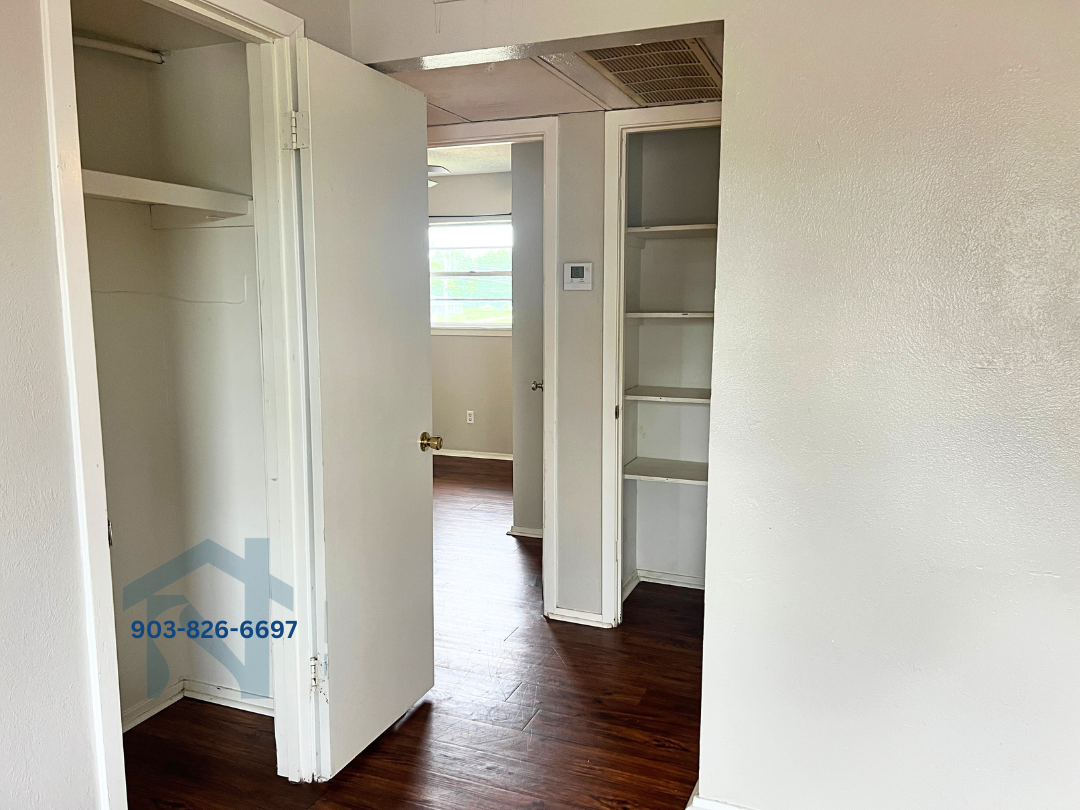 Water Oak 302 Houston Street - Photo 3 of 9