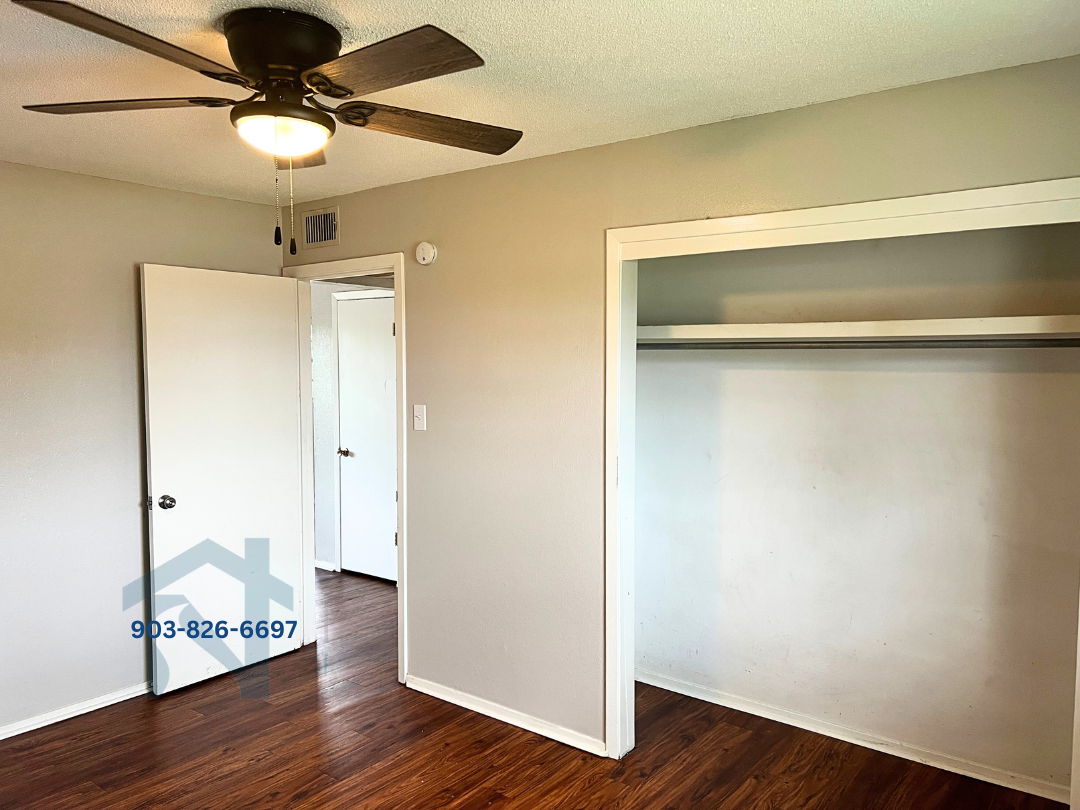 Water Oak 302 Houston Street - Photo 5 of 9