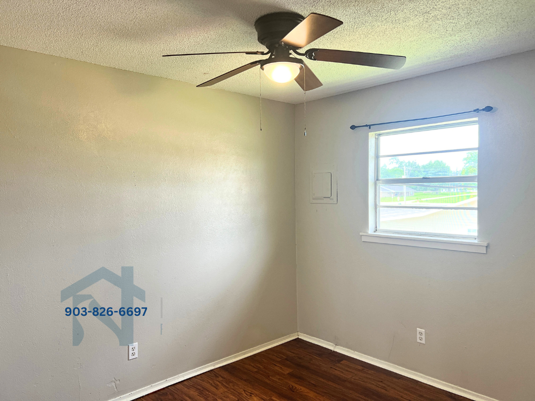 Water Oak 302 Houston Street - Photo 7 of 9