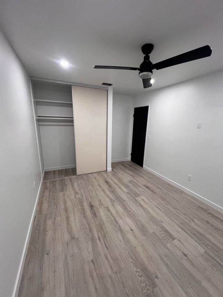 1711 Kenora Drive - Photo 3 of 7