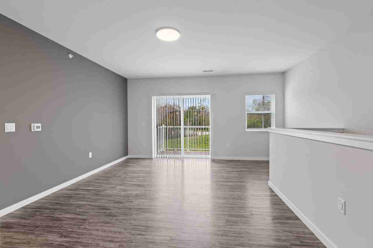 Rock Pointe Village III LLC - Photo 3 of 33