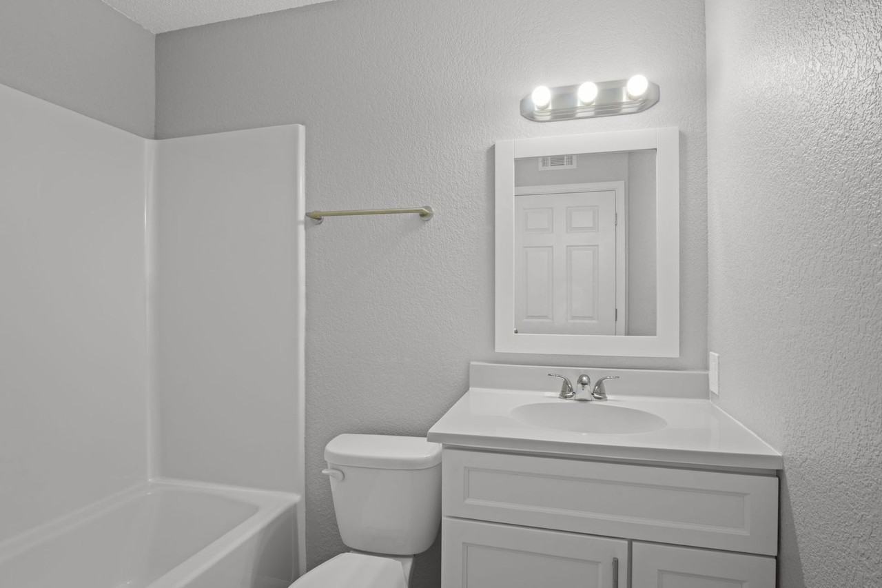 Callaway Villa Apartments - Photo 7 of 37