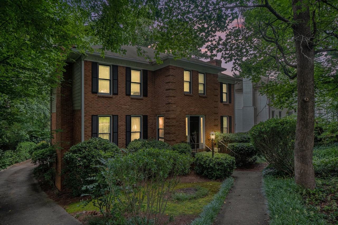 795 N Parkwood Rd - Photo 2 of 19