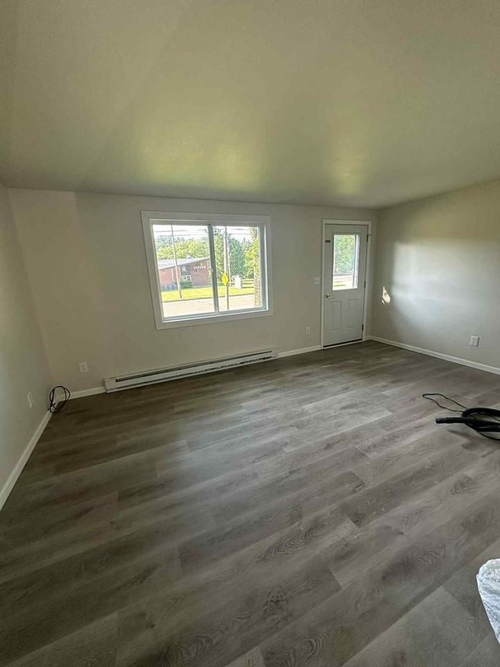 2320 2nd Ave S - Photo 3 of 6