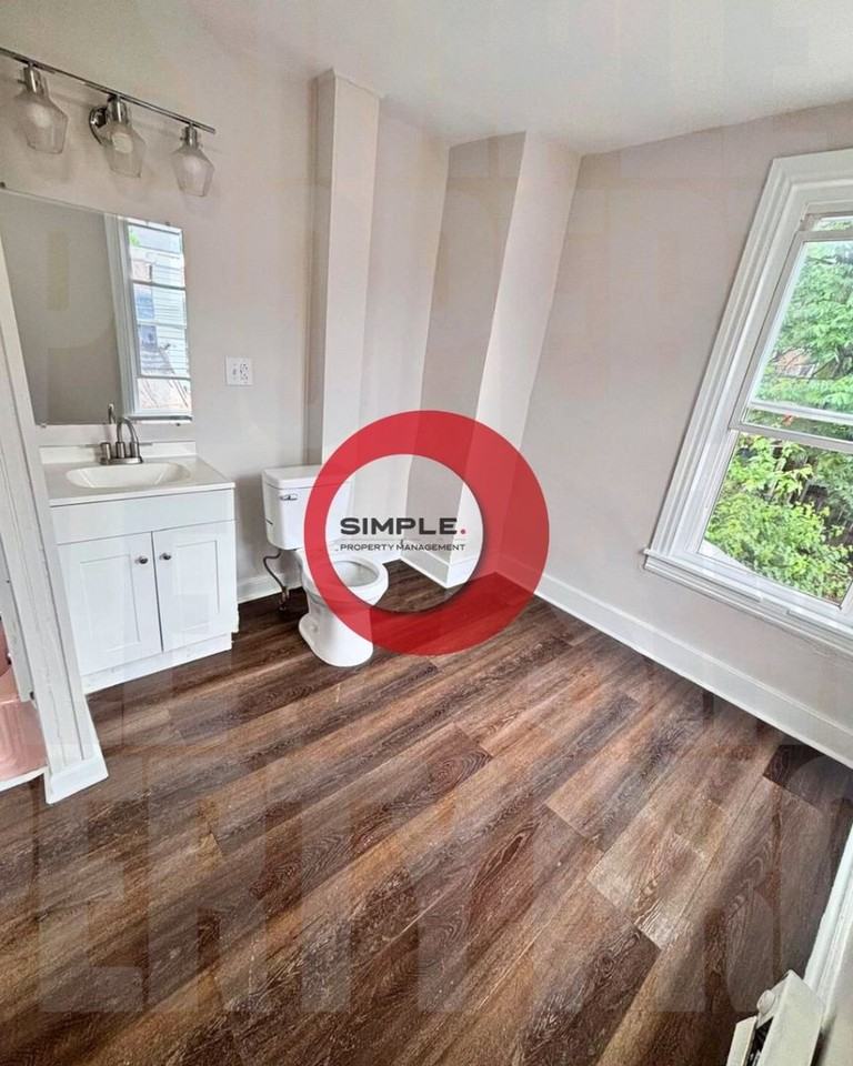 137 Wunder St - Photo 6 of 11