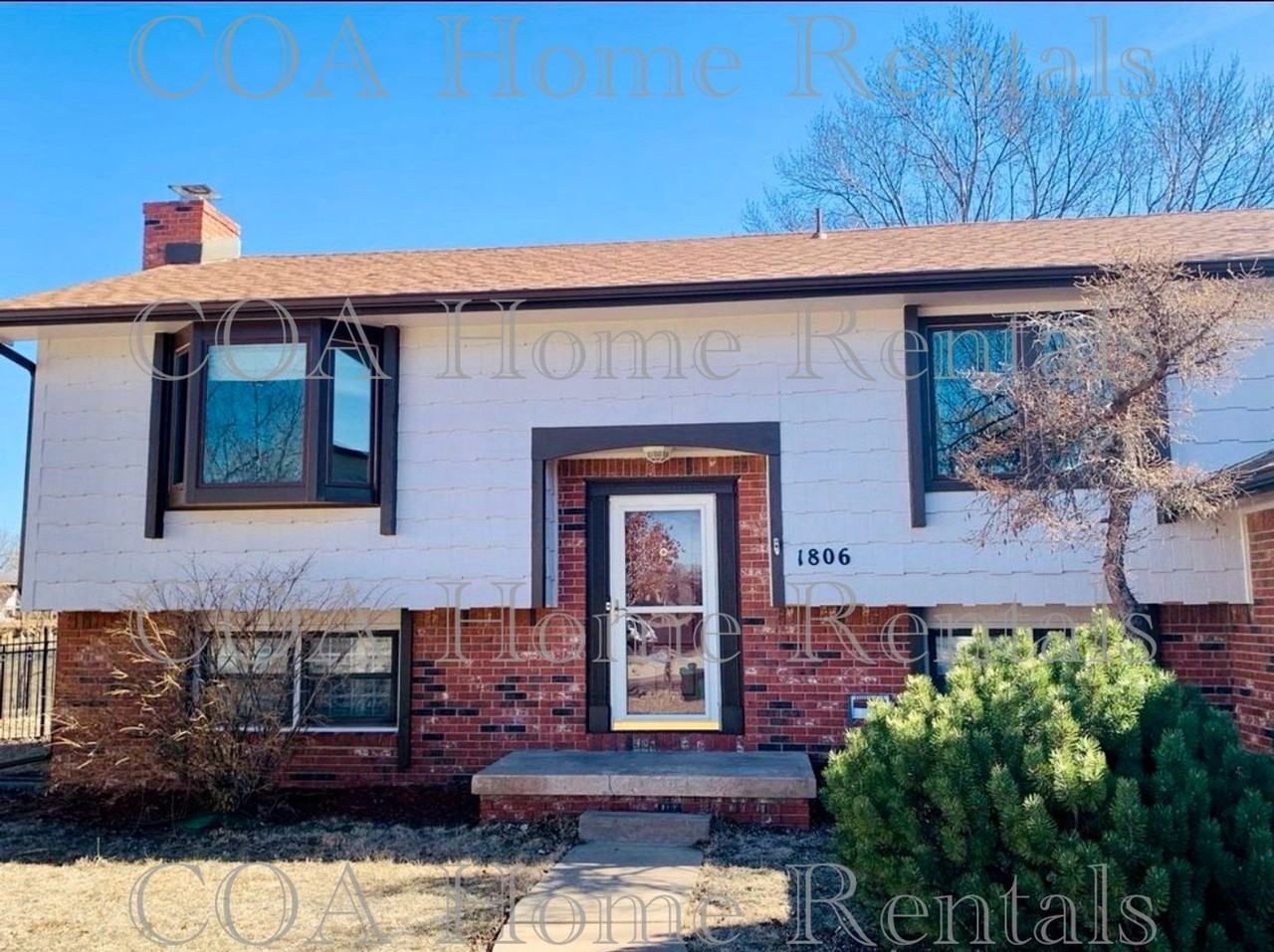 1806 S White Oak Cir - Photo 2 of 14