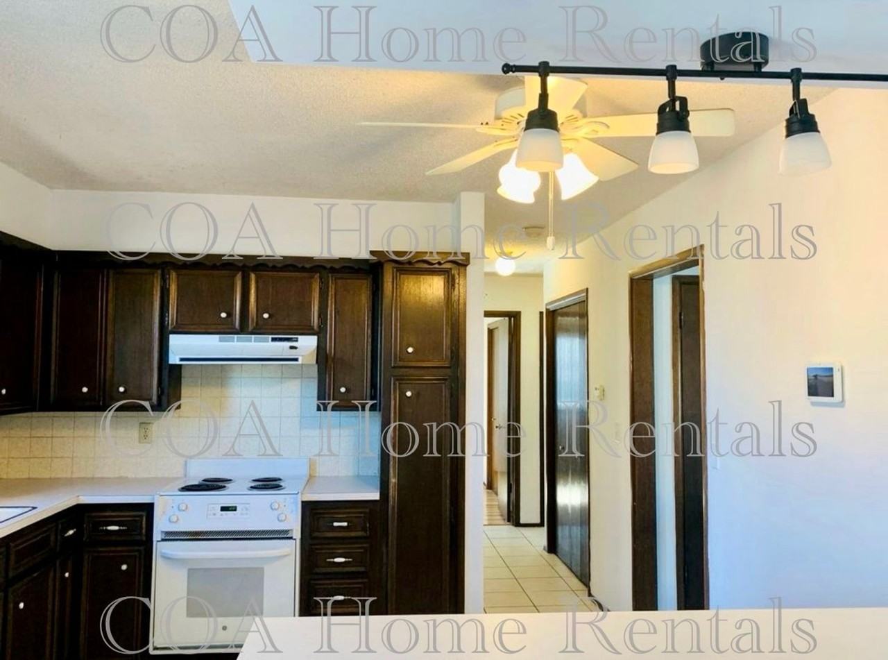 1806 S White Oak Cir - Photo 3 of 14