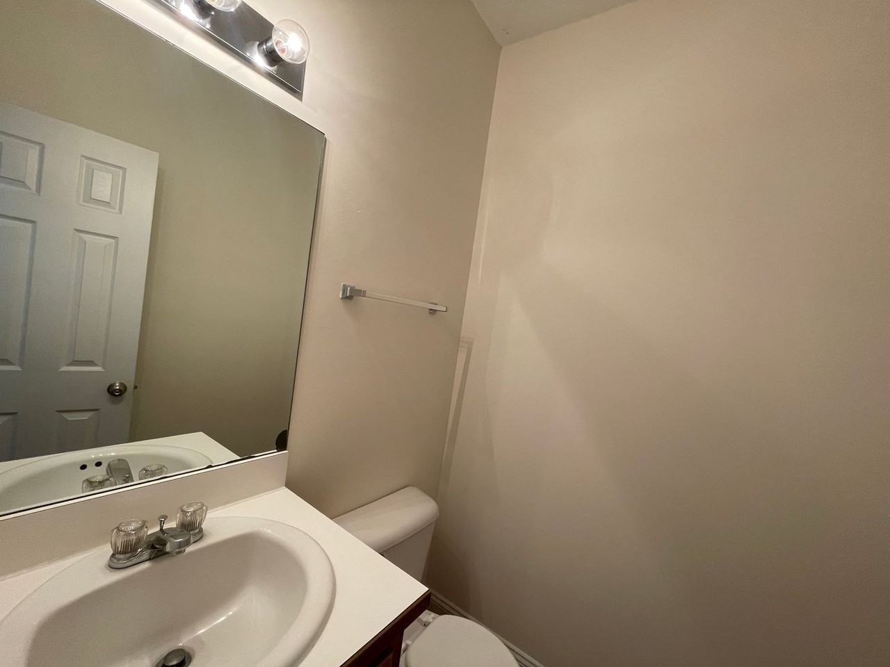 812B Wiggington Rd - Photo 3 of 9