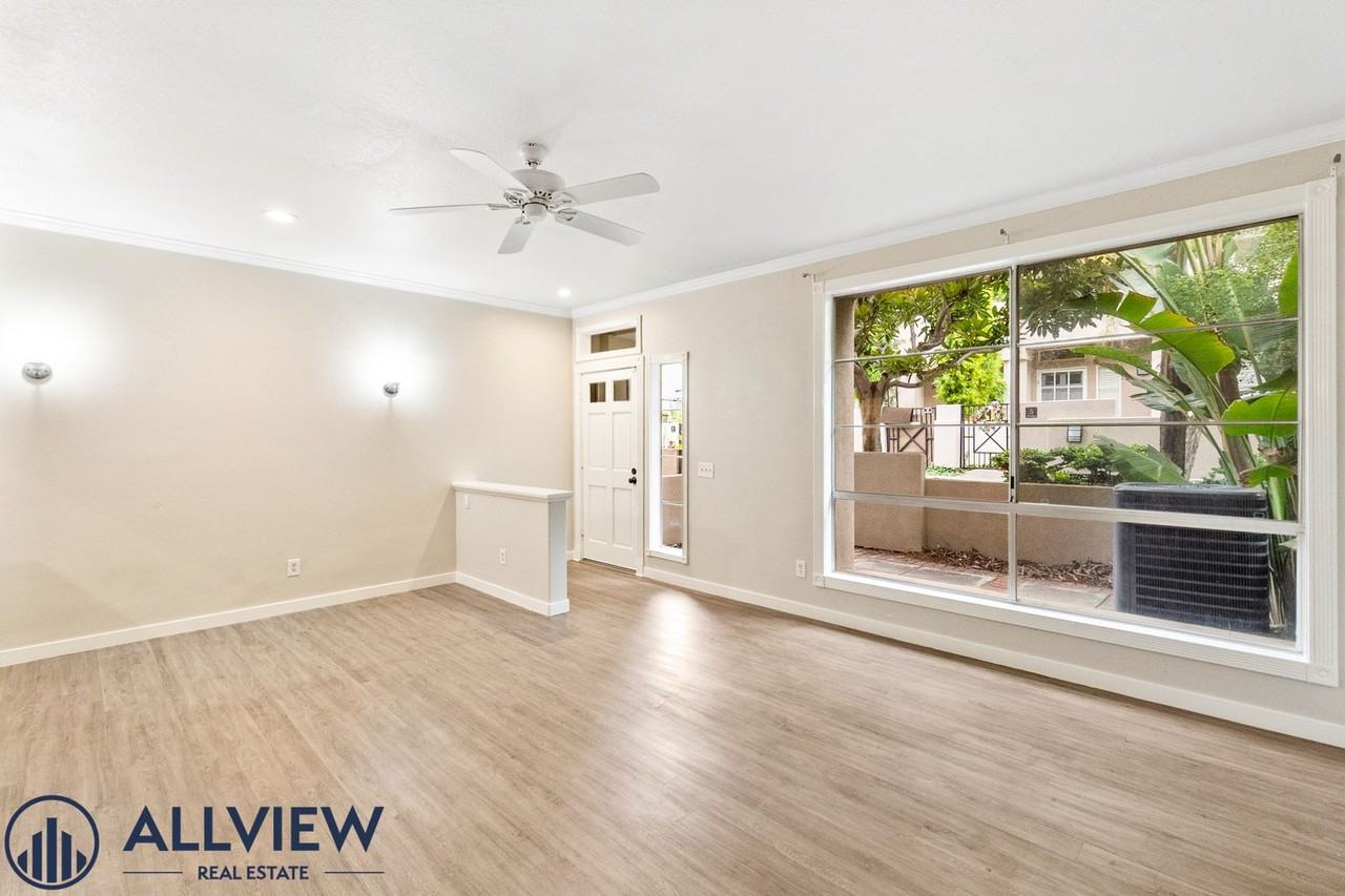 33 Silverwind - Photo 3 of 30
