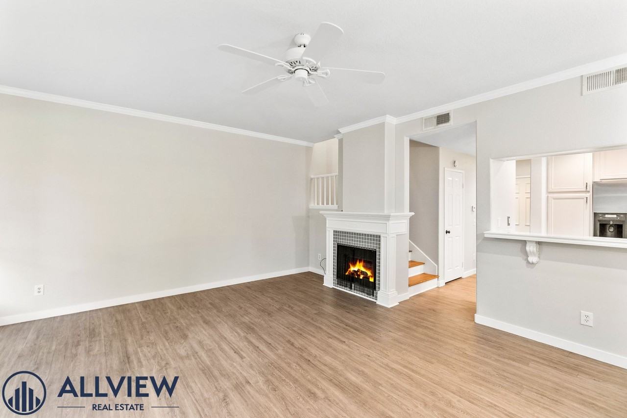 33 Silverwind - Photo 4 of 30