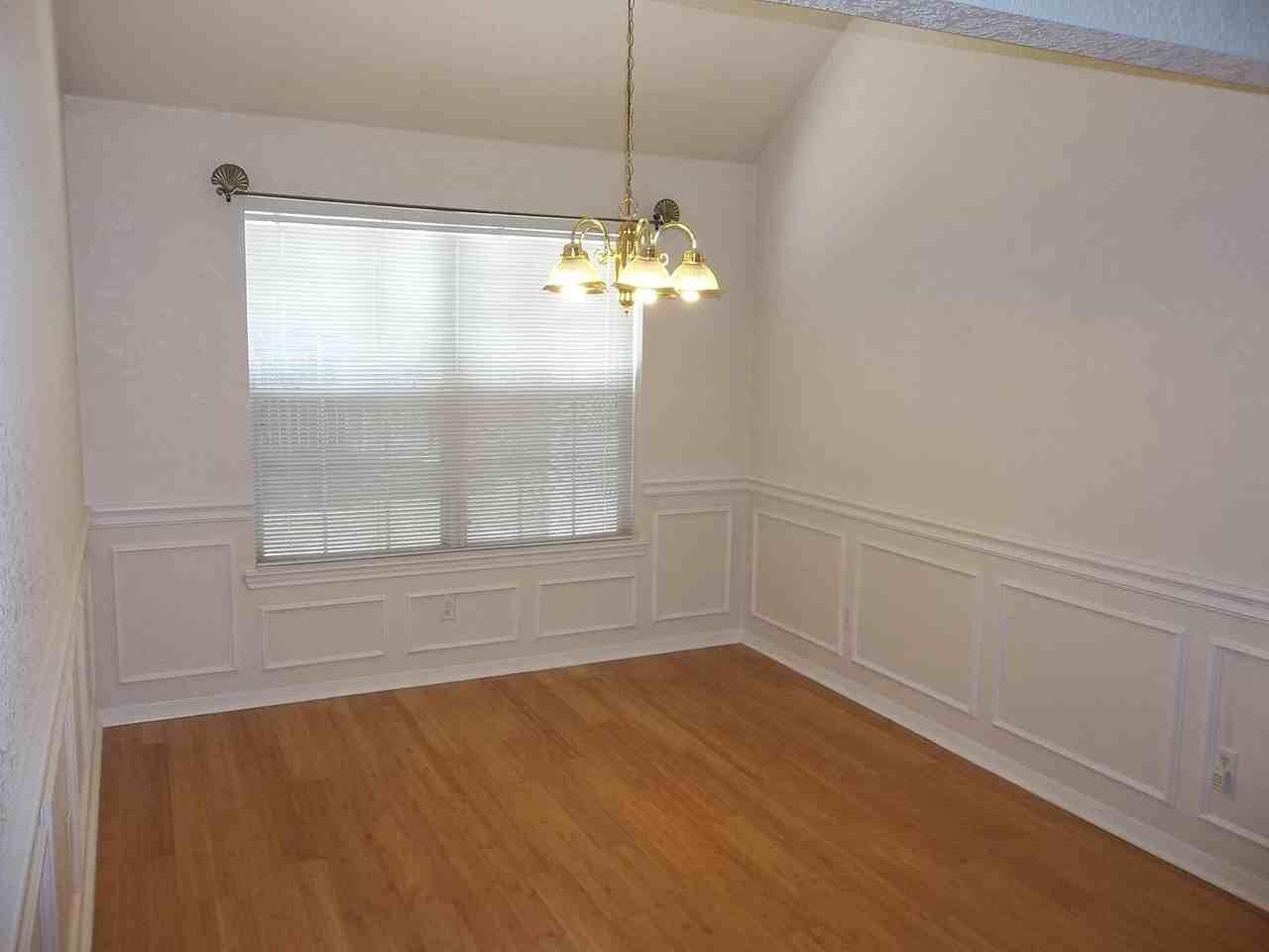 2703 Kinney Dr - Photo 4 of 13