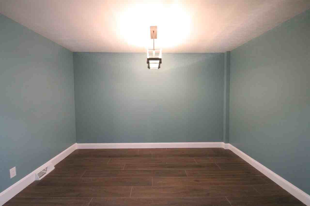 421 Lakeside Dr - Photo 6 of 19