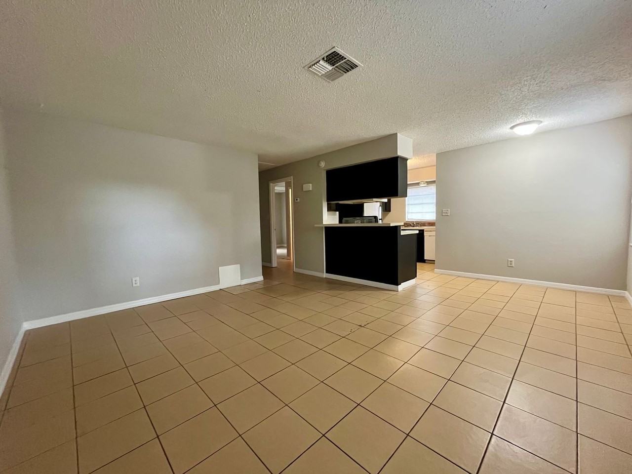 7635 Green Rd - Photo 2 of 14