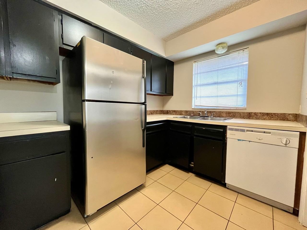 7635 Green Rd - Photo 3 of 14