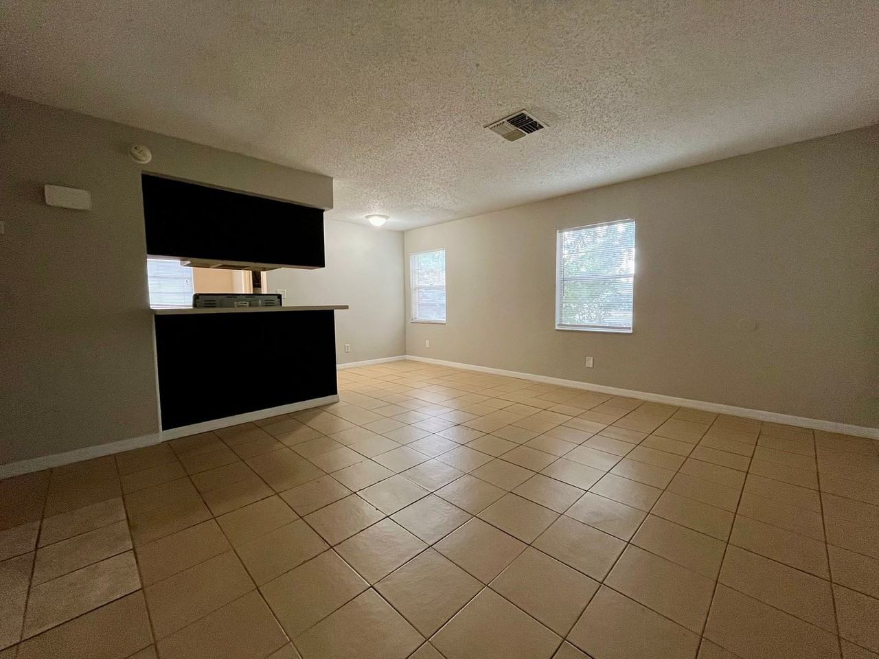7635 Green Rd - Photo 5 of 14