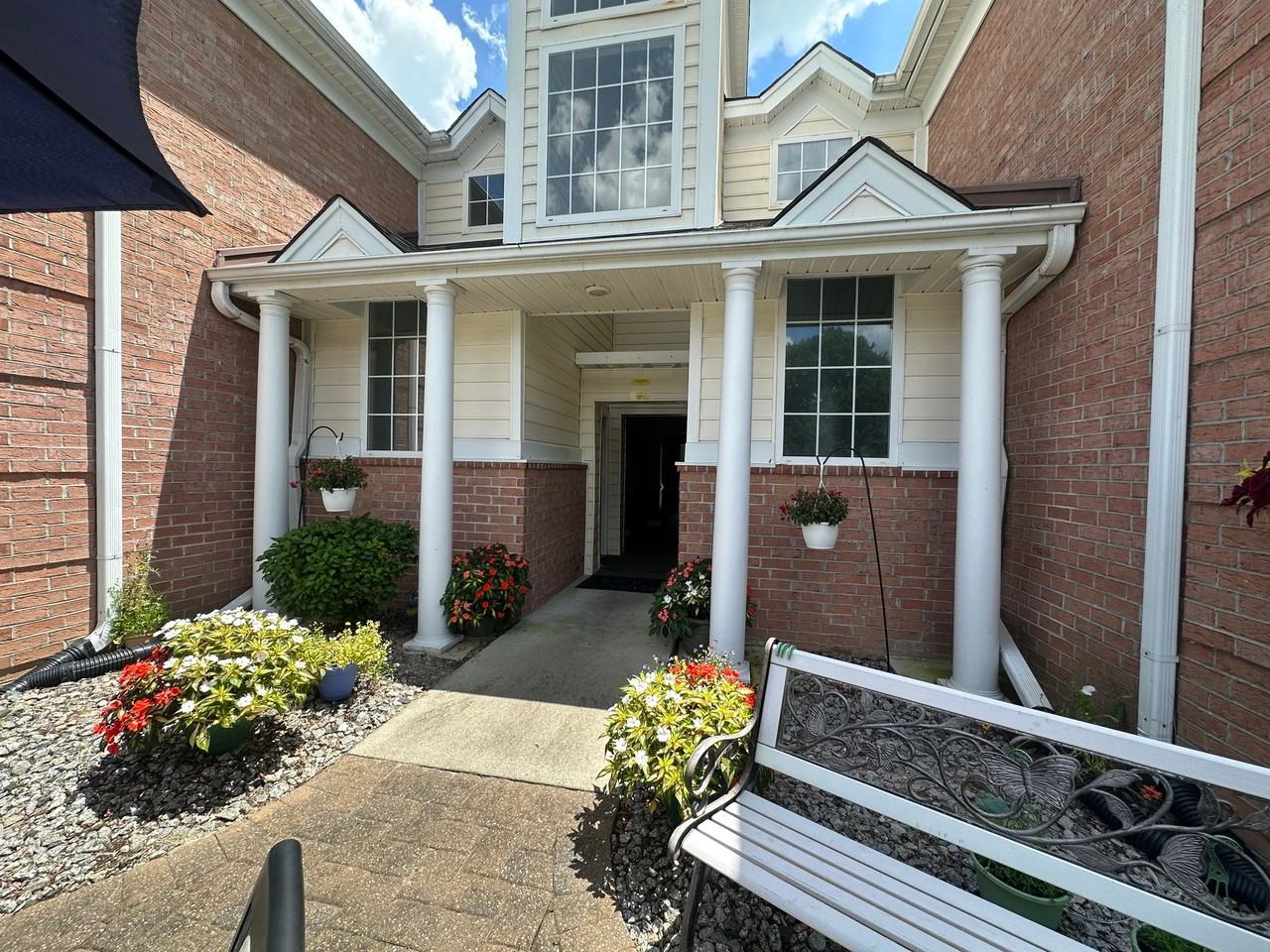 4304 Lotus Ct - Photo 3 of 38
