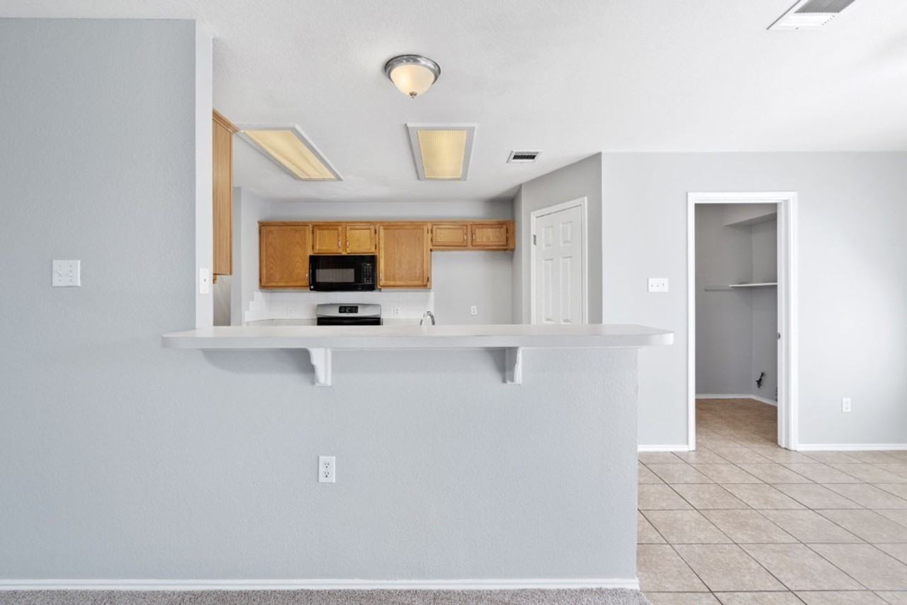 1514 Royce Ln - Photo 6 of 27