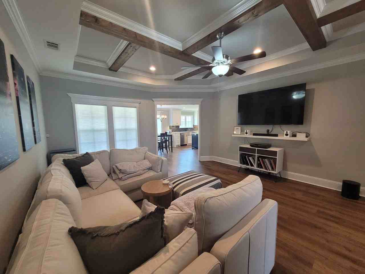 3925 Duke Ct - Photo 2 of 22