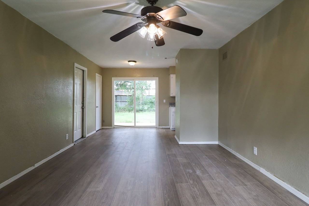 12539 E 20th Pl - Photo 3 of 18