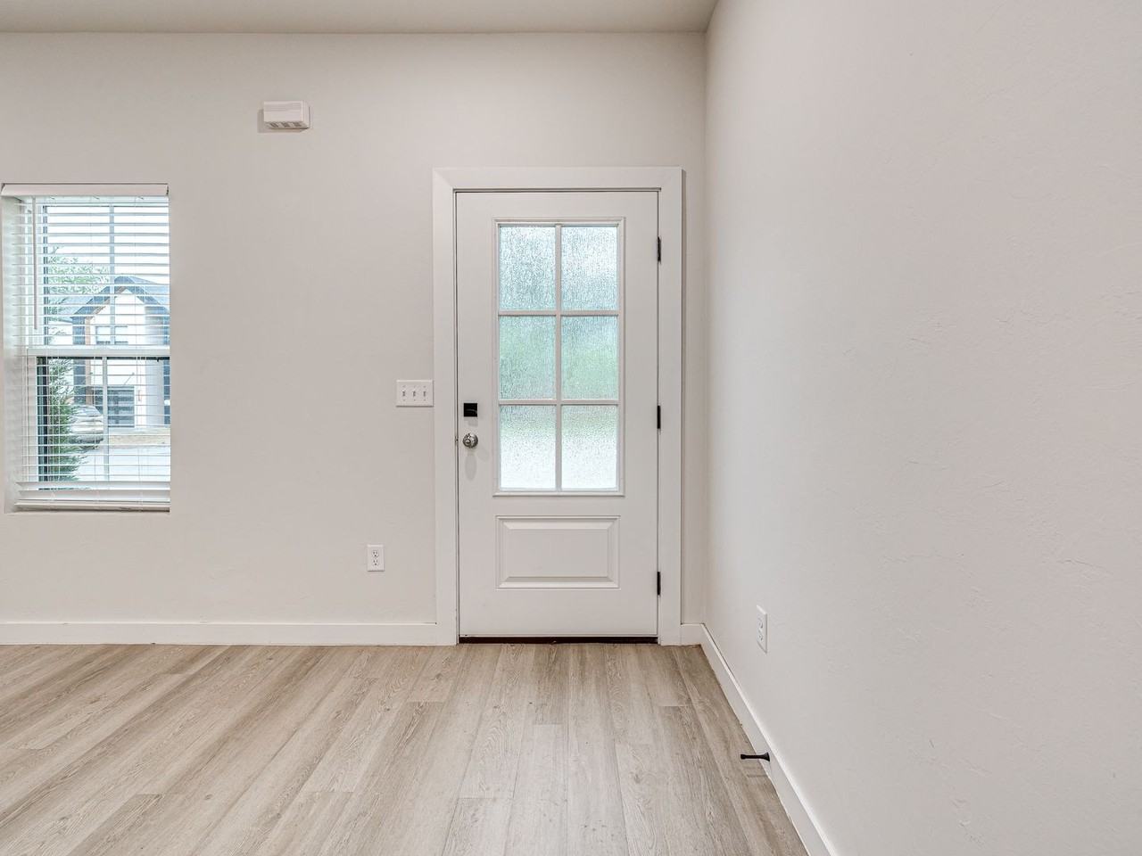 602 W 2nd St #110 - Photo 6 of 37
