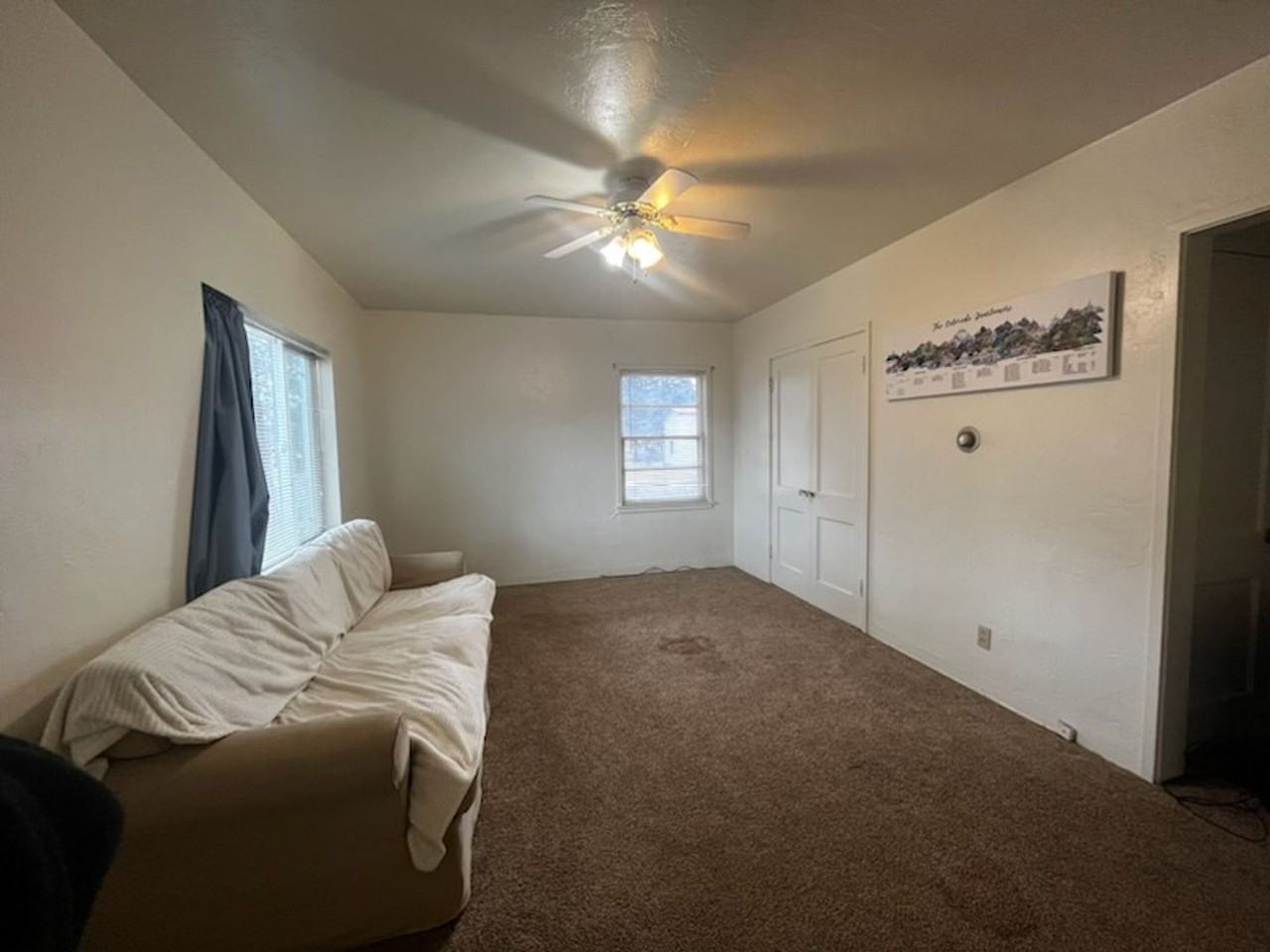 723 E College Dr - Photo 3 of 7