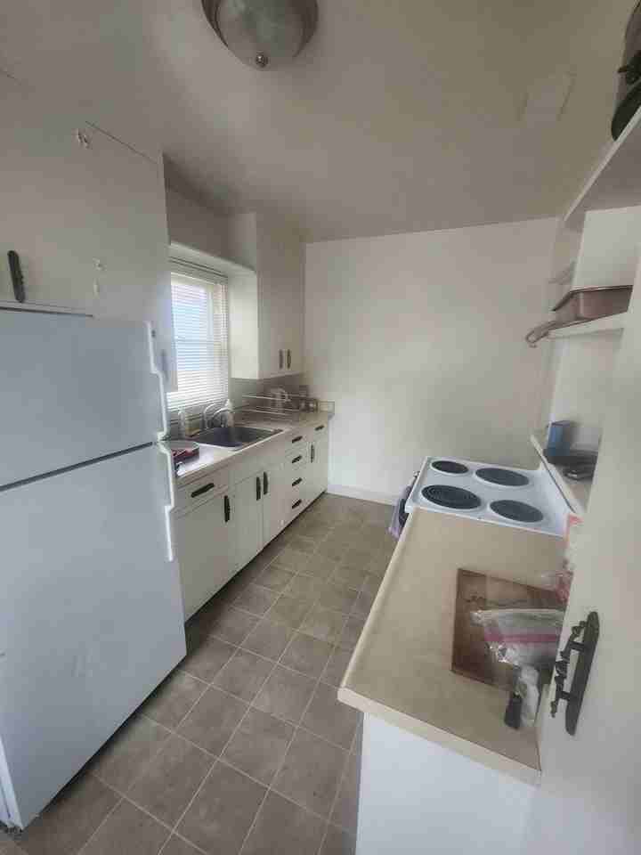 723 E College Dr - Photo 6 of 7