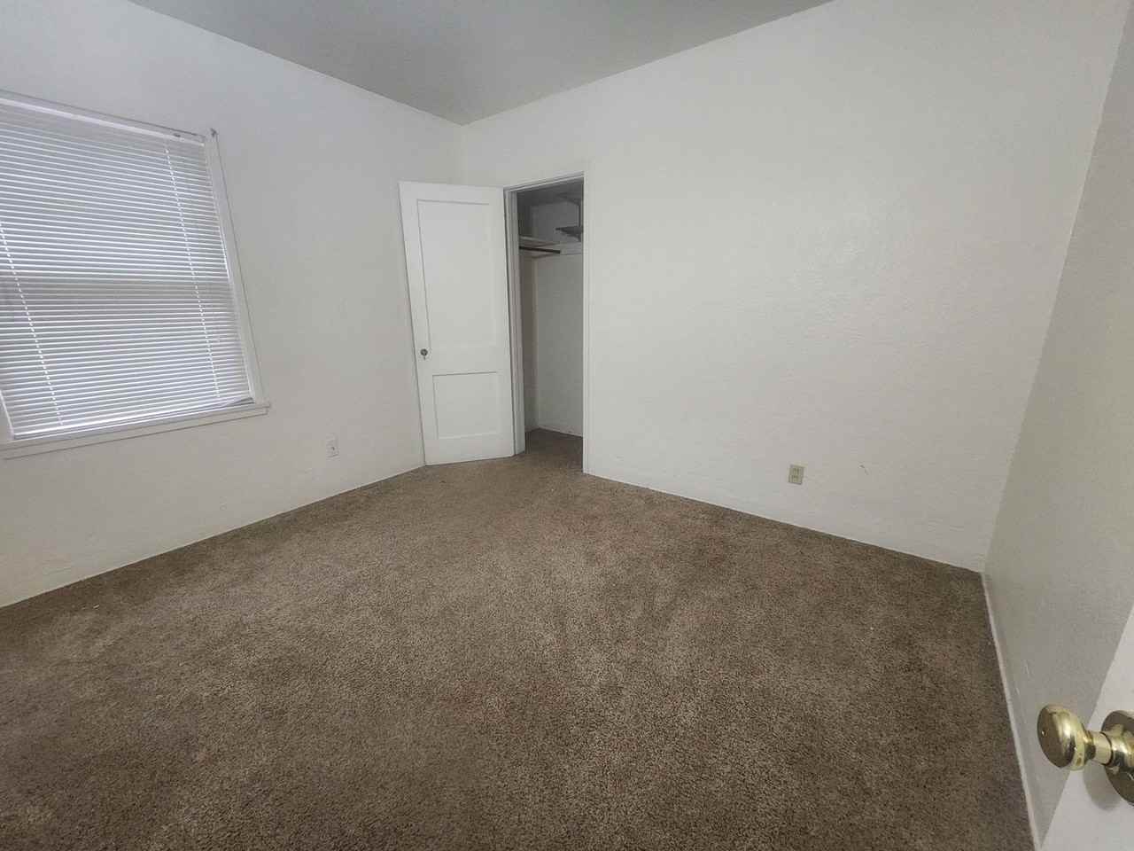 723 E College Dr - Photo 7 of 7